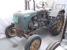 File:Steyr-Diesel Traktor Typ 80 1.jpg - Wikimedia Commons